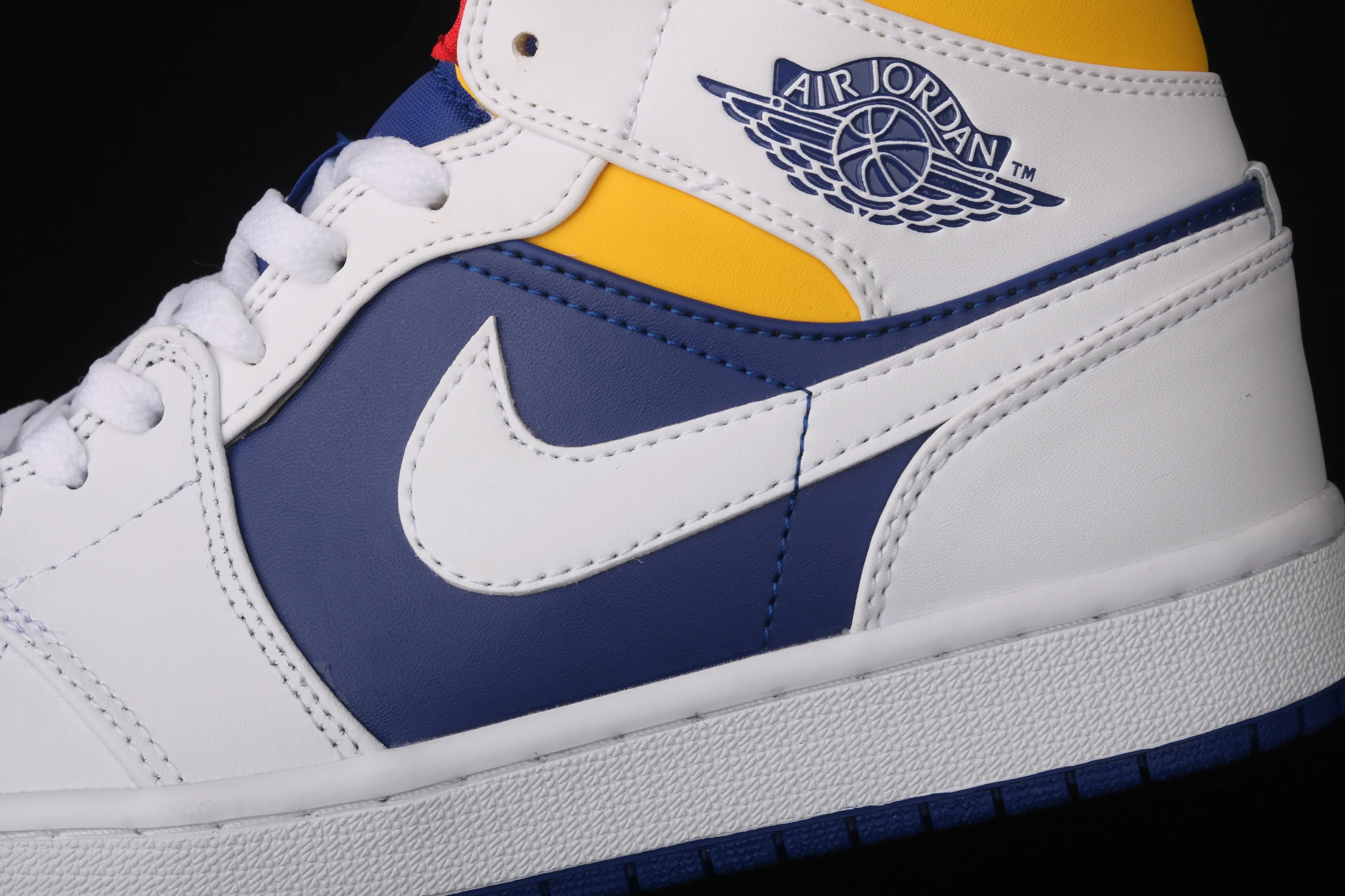 All categories Air Jordan Jordan series basketball shoes Air Jordan 1 Mid Air Jordan 1 Mid AJ1 Joe 1 mid-top white, yellow and blue color 554724-131